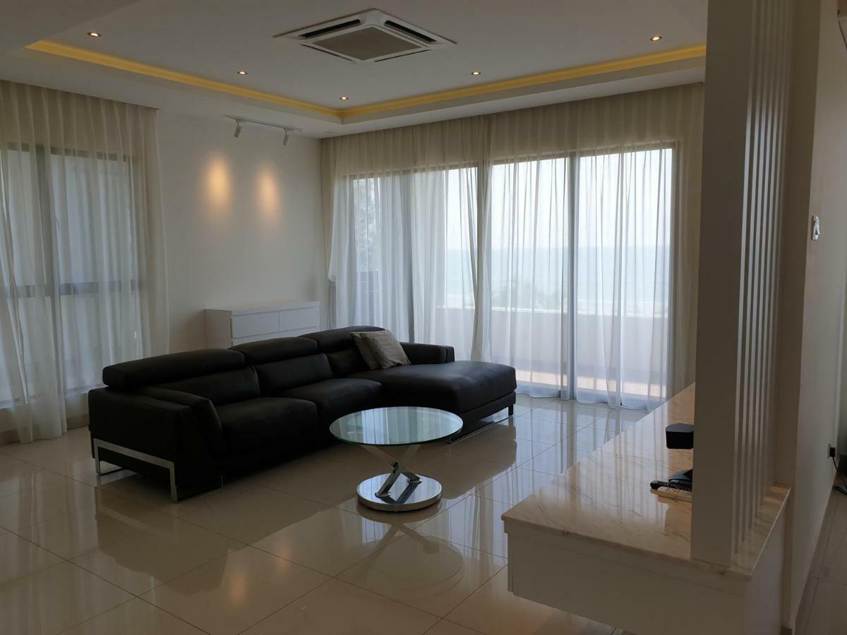 Seafront At Swiss Garden Residences, *